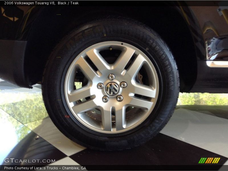 Black / Teak 2006 Volkswagen Touareg V8