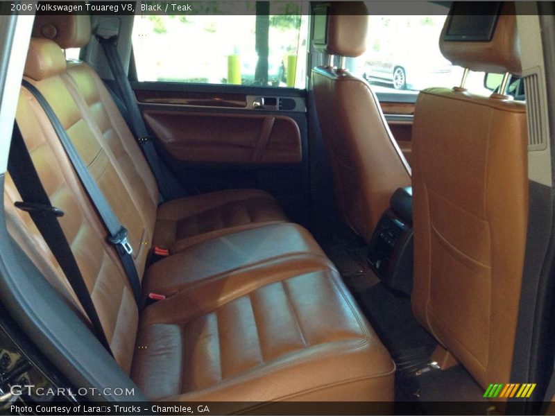 Black / Teak 2006 Volkswagen Touareg V8