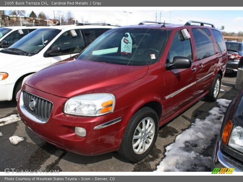 Front 3/4 View of 2005 Terraza CXL