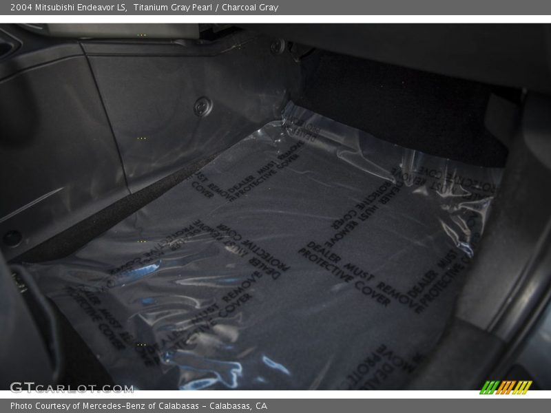 Titanium Gray Pearl / Charcoal Gray 2004 Mitsubishi Endeavor LS