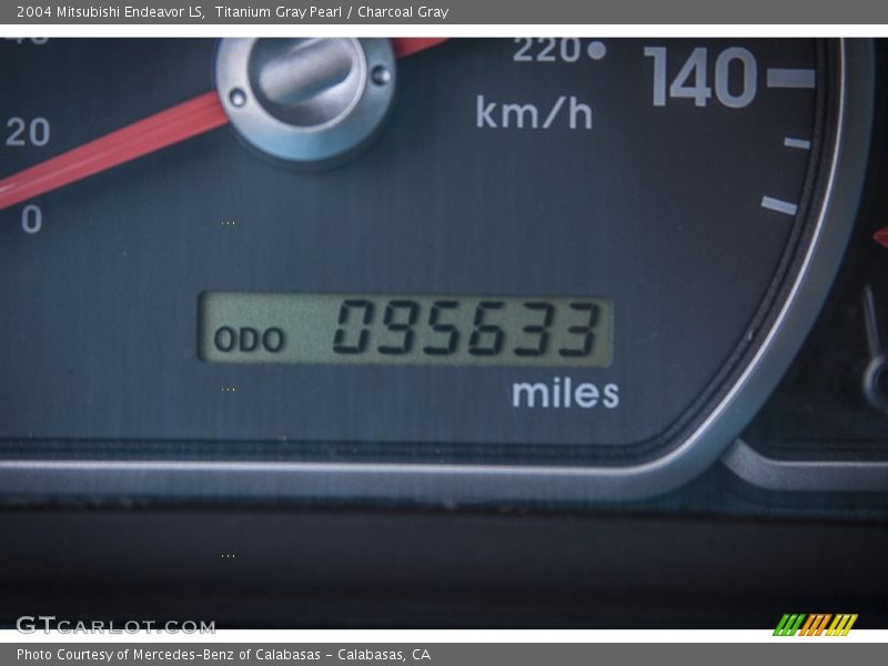 Titanium Gray Pearl / Charcoal Gray 2004 Mitsubishi Endeavor LS
