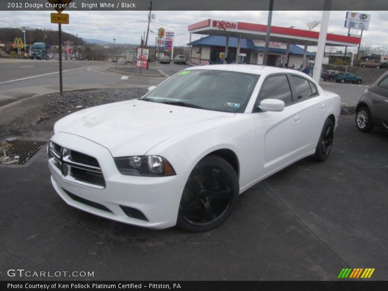 Bright White / Black 2012 Dodge Charger SE