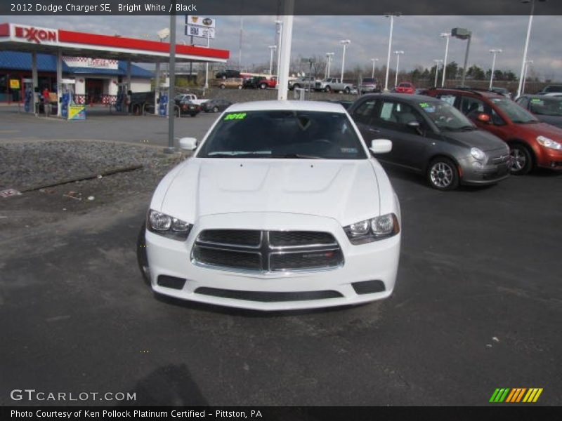 Bright White / Black 2012 Dodge Charger SE
