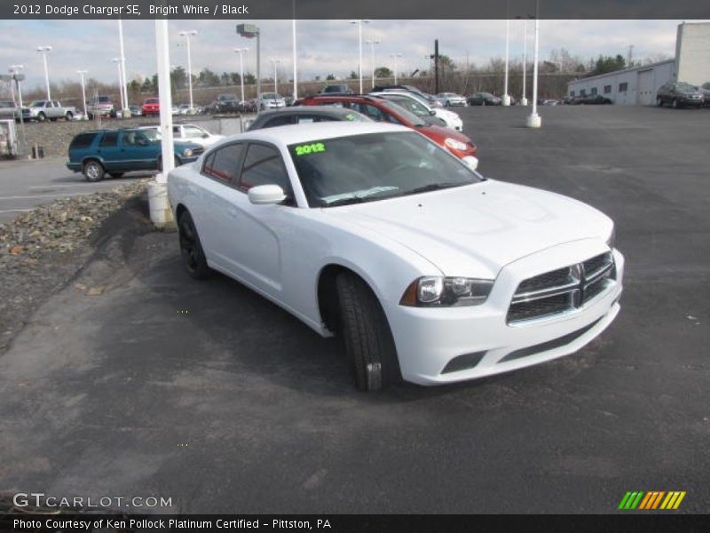 Bright White / Black 2012 Dodge Charger SE