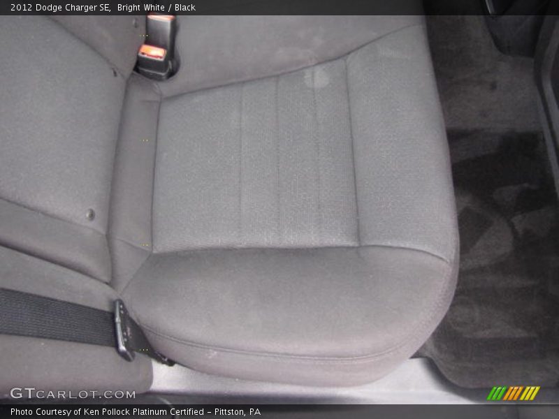 Bright White / Black 2012 Dodge Charger SE