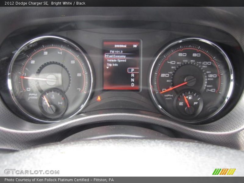 Bright White / Black 2012 Dodge Charger SE