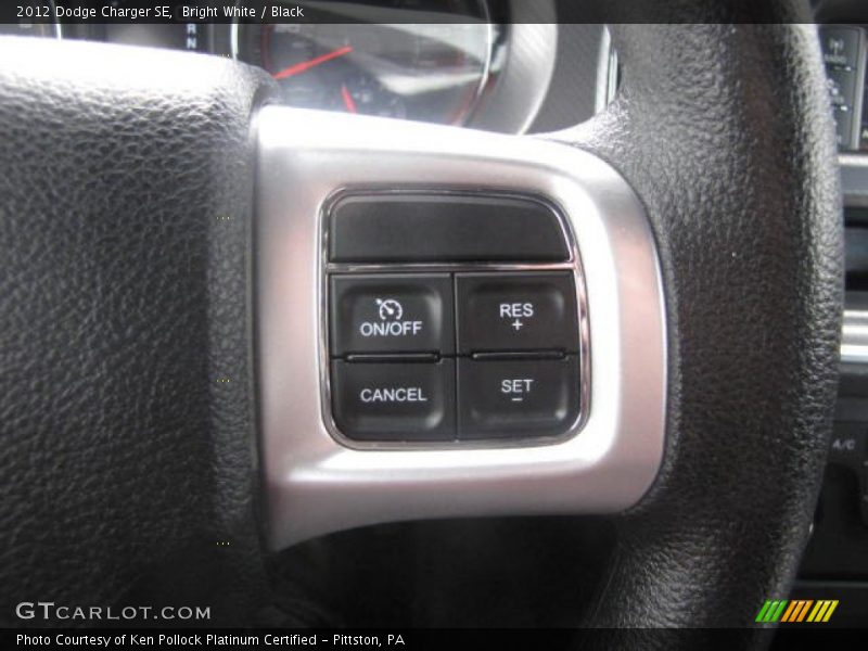 Bright White / Black 2012 Dodge Charger SE