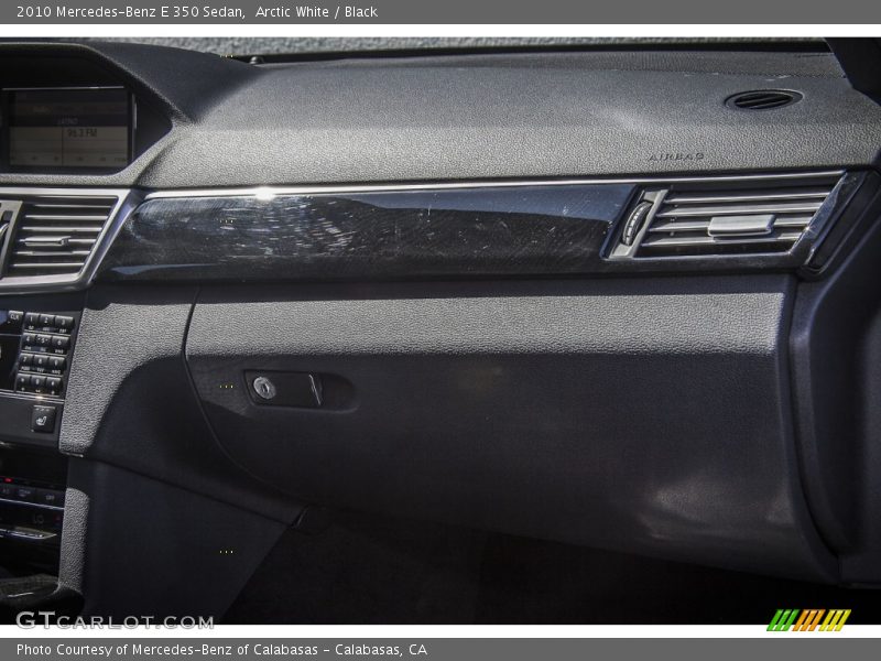 Arctic White / Black 2010 Mercedes-Benz E 350 Sedan