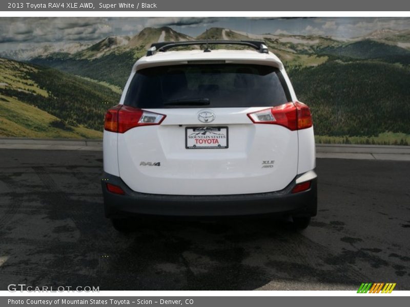 Super White / Black 2013 Toyota RAV4 XLE AWD