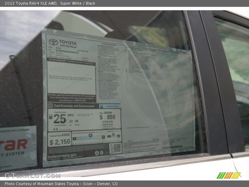 Super White / Black 2013 Toyota RAV4 XLE AWD