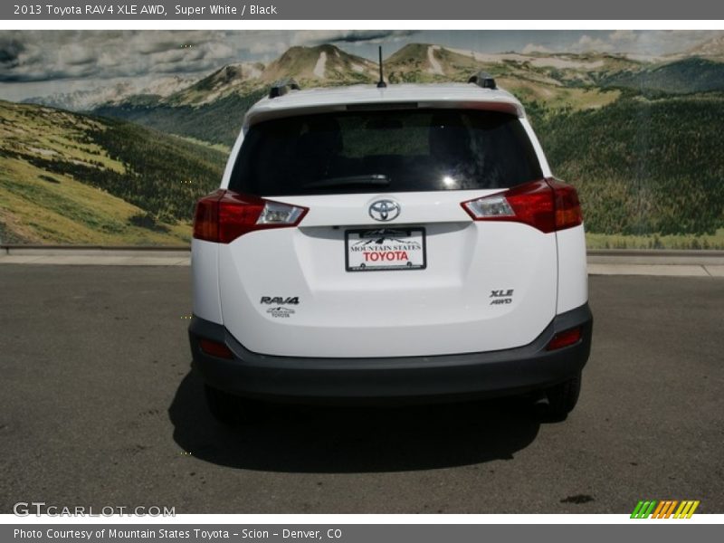 Super White / Black 2013 Toyota RAV4 XLE AWD