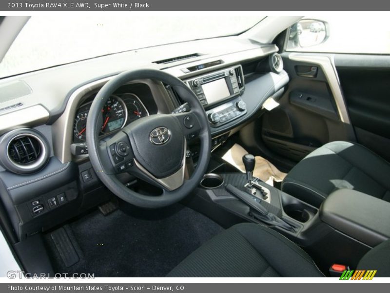 Super White / Black 2013 Toyota RAV4 XLE AWD