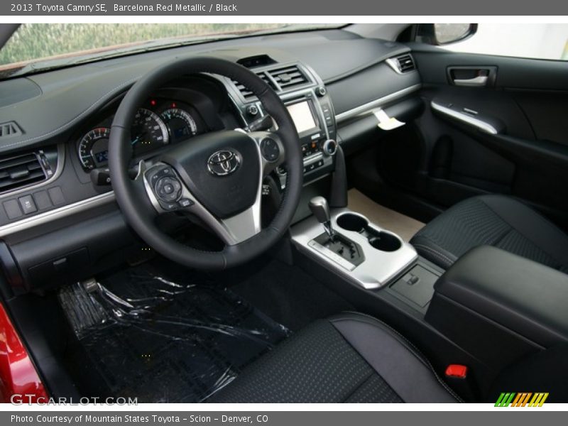 Barcelona Red Metallic / Black 2013 Toyota Camry SE