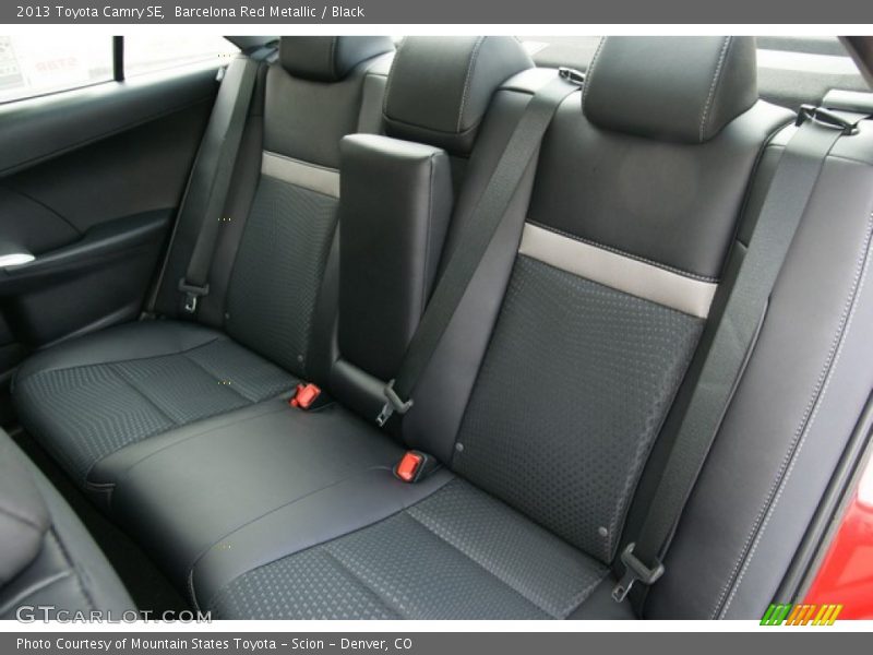 Barcelona Red Metallic / Black 2013 Toyota Camry SE