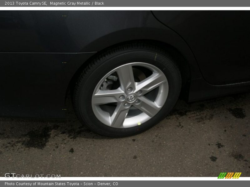 Magnetic Gray Metallic / Black 2013 Toyota Camry SE