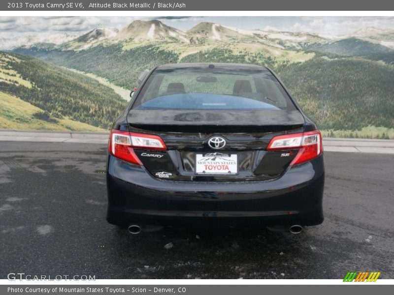 Attitude Black Metallic / Black/Ash 2013 Toyota Camry SE V6