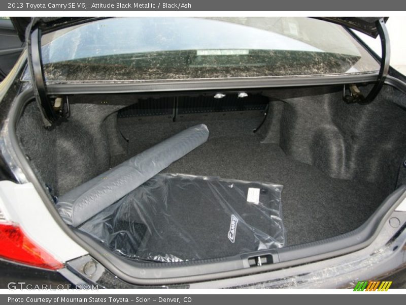 Attitude Black Metallic / Black/Ash 2013 Toyota Camry SE V6