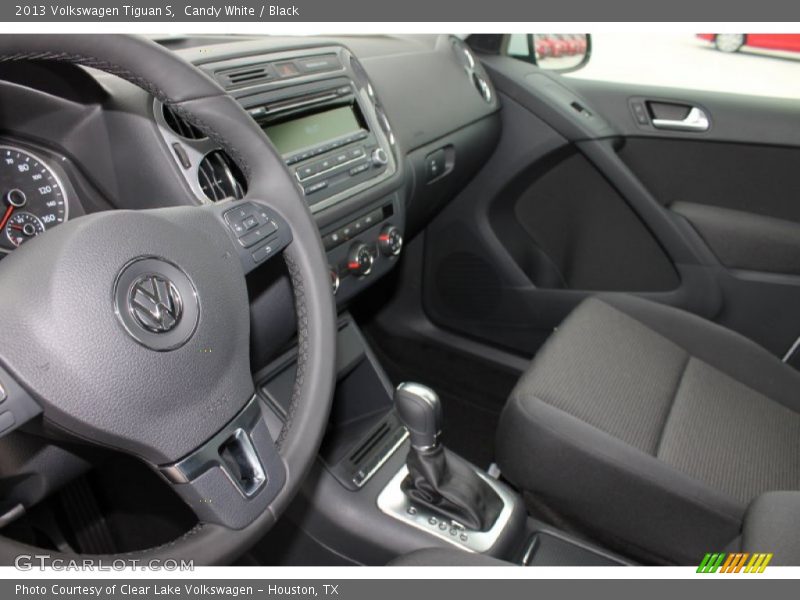 Candy White / Black 2013 Volkswagen Tiguan S