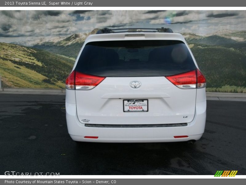Super White / Light Gray 2013 Toyota Sienna LE