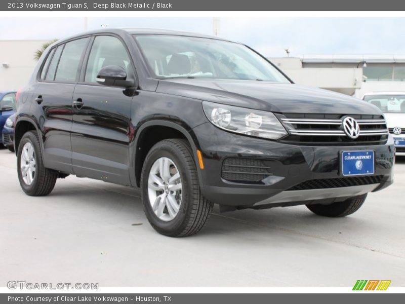 Deep Black Metallic / Black 2013 Volkswagen Tiguan S