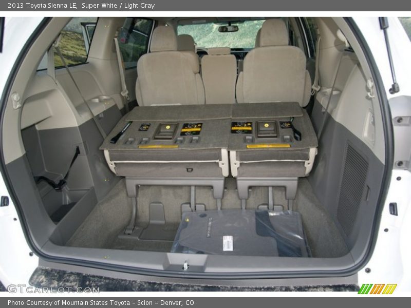 Super White / Light Gray 2013 Toyota Sienna LE