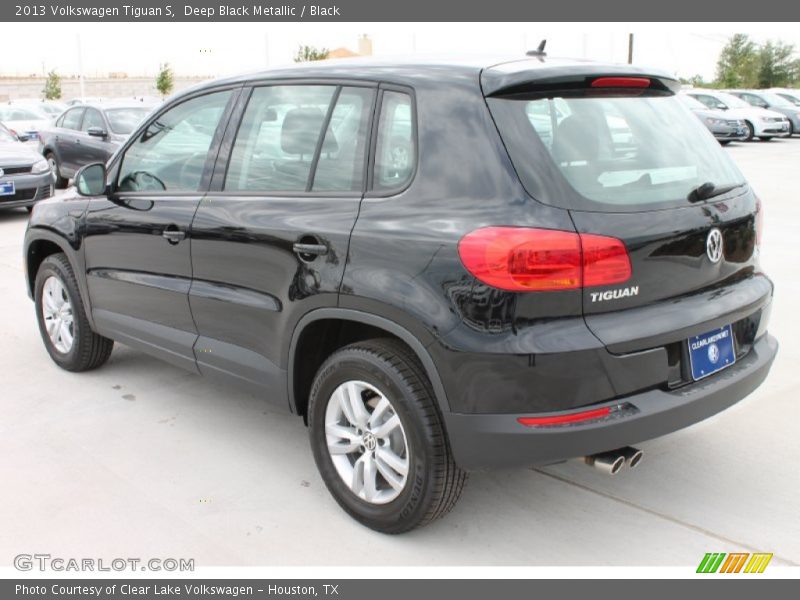 Deep Black Metallic / Black 2013 Volkswagen Tiguan S