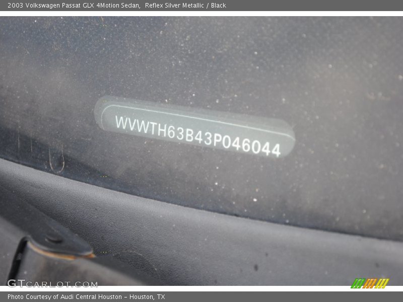 Reflex Silver Metallic / Black 2003 Volkswagen Passat GLX 4Motion Sedan