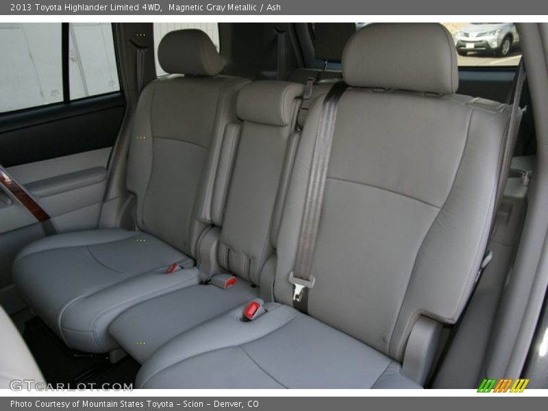 Magnetic Gray Metallic / Ash 2013 Toyota Highlander Limited 4WD