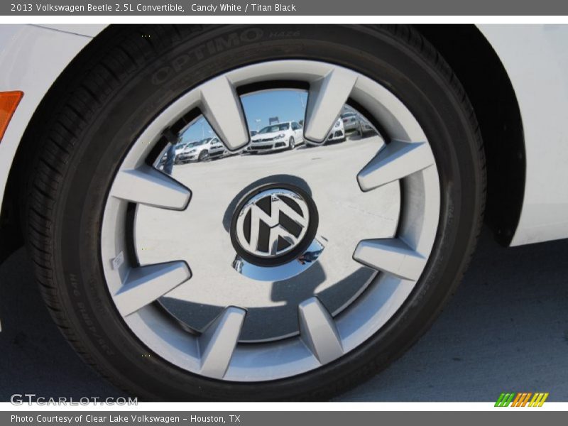 Candy White / Titan Black 2013 Volkswagen Beetle 2.5L Convertible