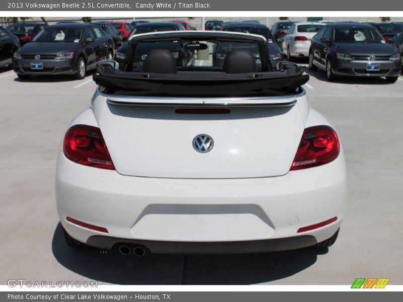 Candy White / Titan Black 2013 Volkswagen Beetle 2.5L Convertible