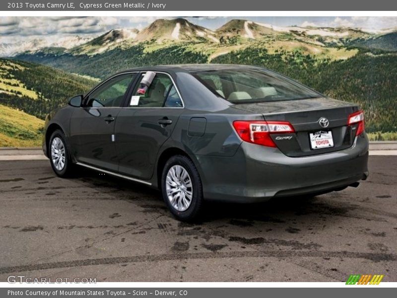 Cypress Green Metallic / Ivory 2013 Toyota Camry LE