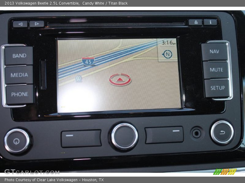 Candy White / Titan Black 2013 Volkswagen Beetle 2.5L Convertible