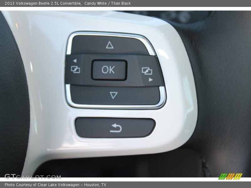 Candy White / Titan Black 2013 Volkswagen Beetle 2.5L Convertible