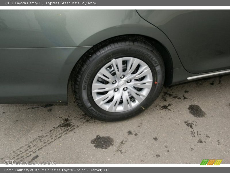 Cypress Green Metallic / Ivory 2013 Toyota Camry LE