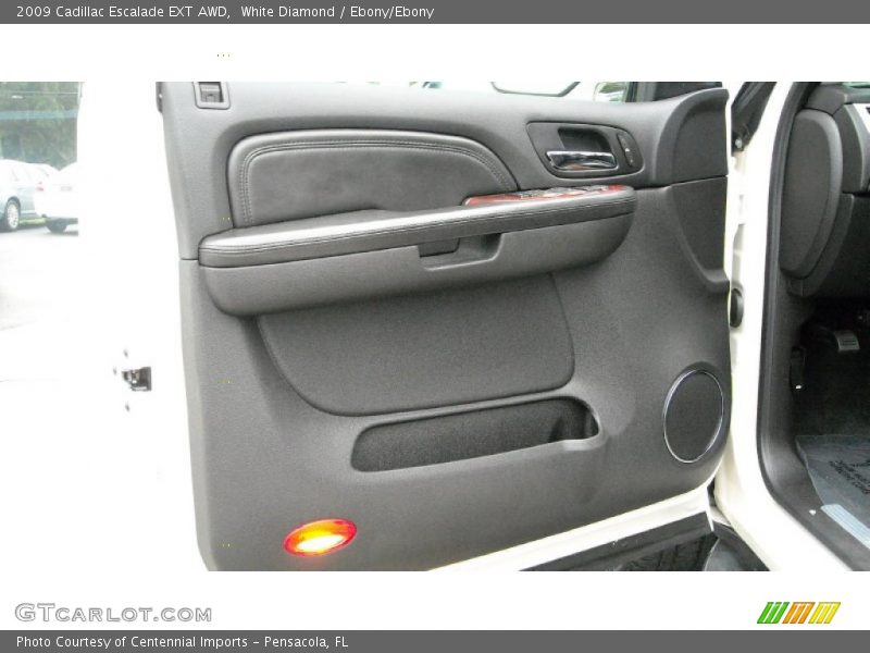White Diamond / Ebony/Ebony 2009 Cadillac Escalade EXT AWD