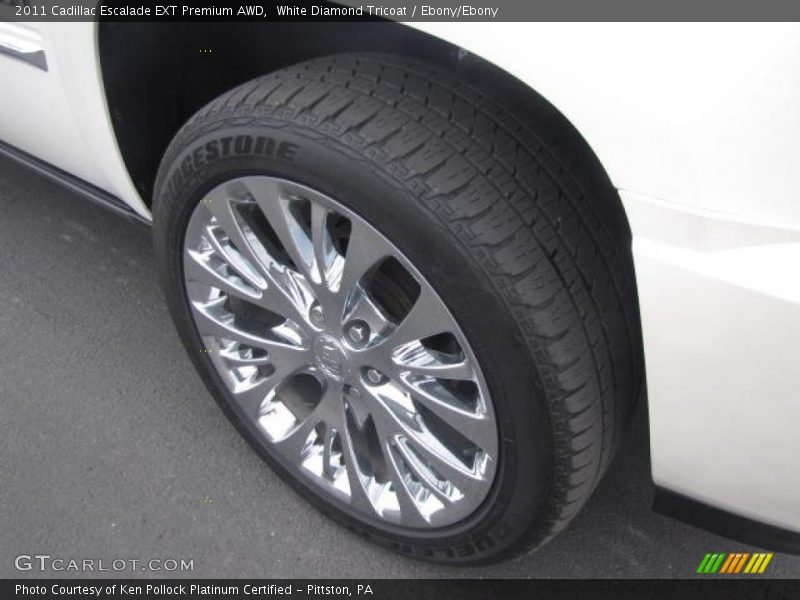 White Diamond Tricoat / Ebony/Ebony 2011 Cadillac Escalade EXT Premium AWD