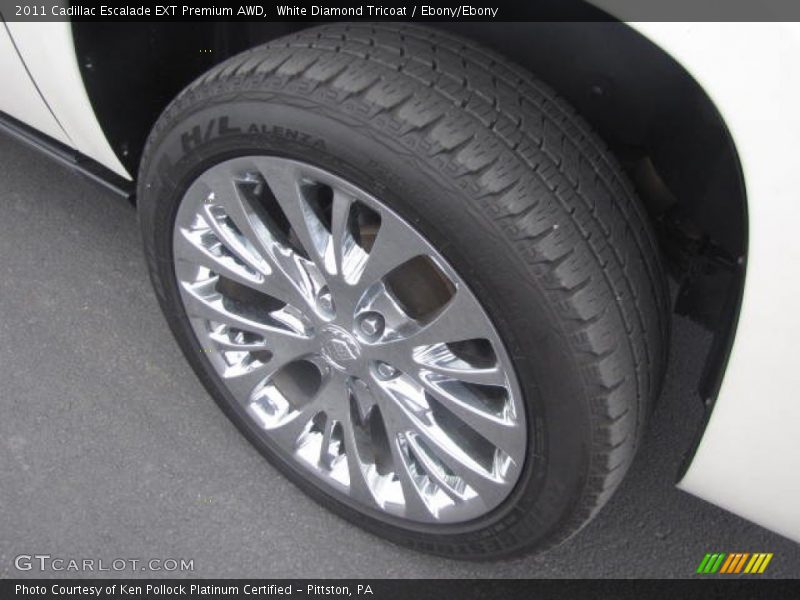 White Diamond Tricoat / Ebony/Ebony 2011 Cadillac Escalade EXT Premium AWD