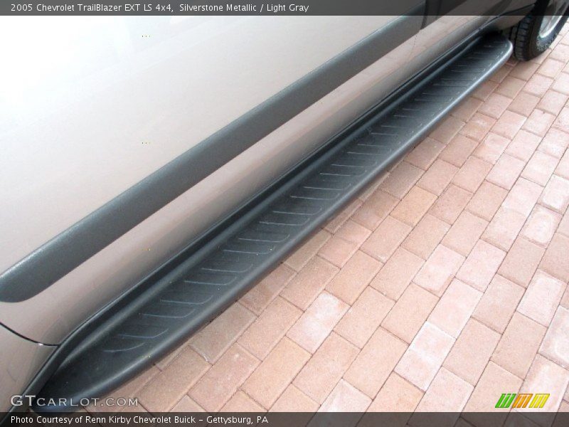 Silverstone Metallic / Light Gray 2005 Chevrolet TrailBlazer EXT LS 4x4