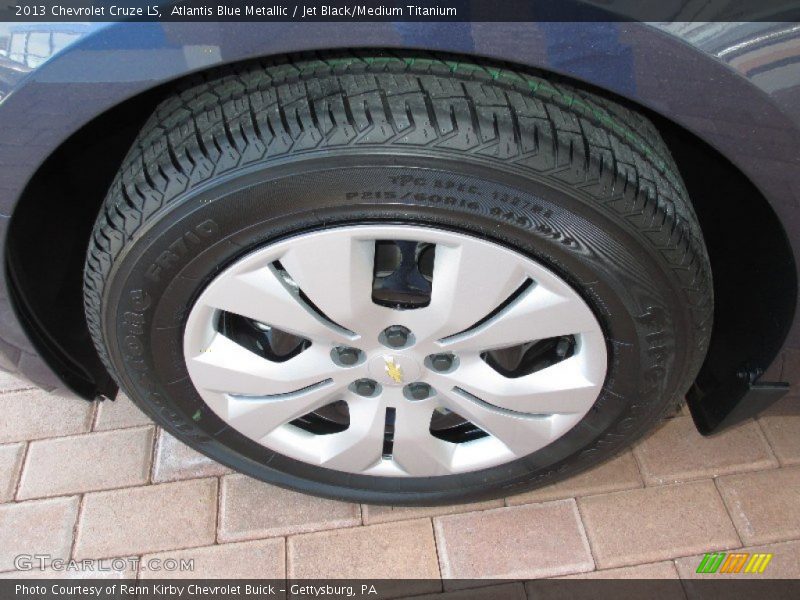 Atlantis Blue Metallic / Jet Black/Medium Titanium 2013 Chevrolet Cruze LS