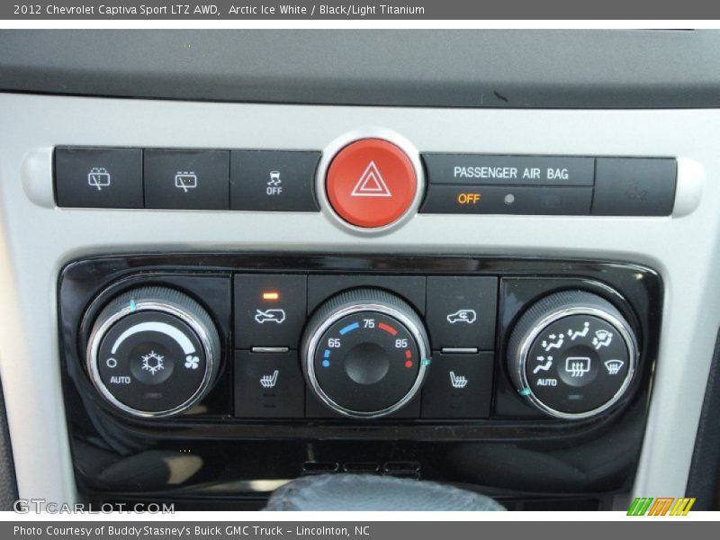 Arctic Ice White / Black/Light Titanium 2012 Chevrolet Captiva Sport LTZ AWD