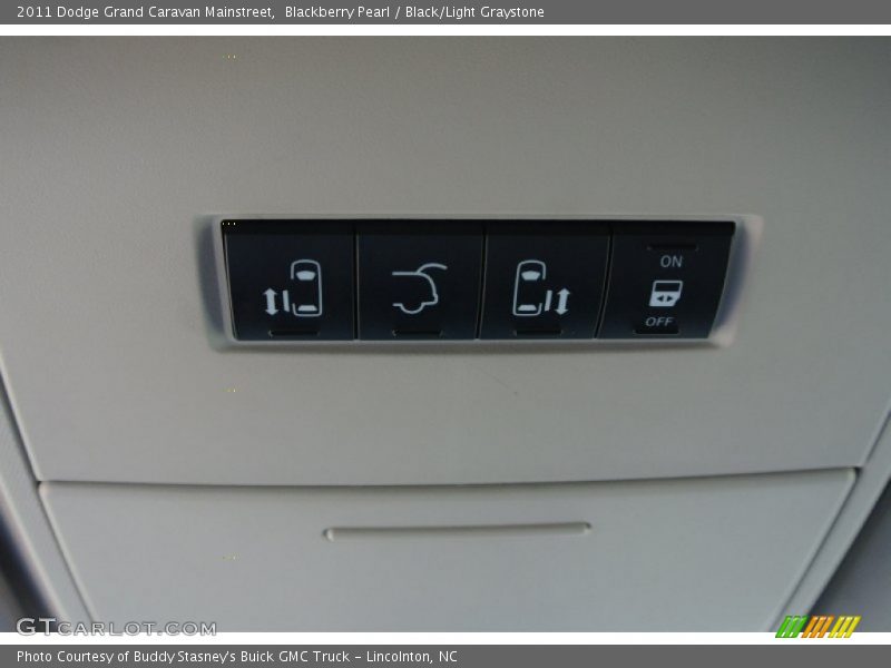 Blackberry Pearl / Black/Light Graystone 2011 Dodge Grand Caravan Mainstreet