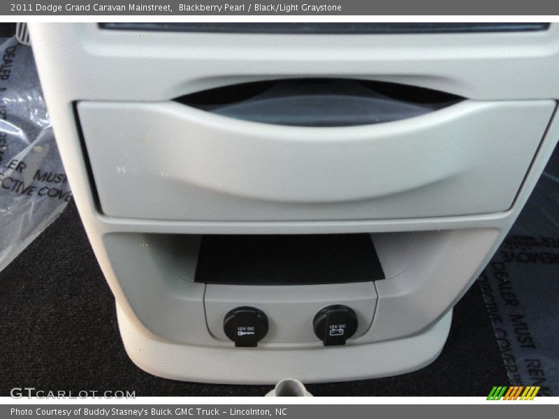 Blackberry Pearl / Black/Light Graystone 2011 Dodge Grand Caravan Mainstreet