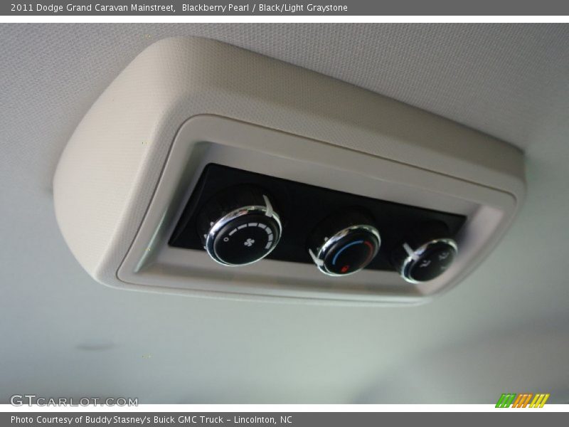 Blackberry Pearl / Black/Light Graystone 2011 Dodge Grand Caravan Mainstreet
