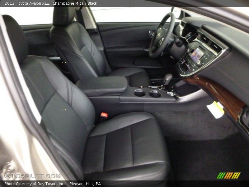Champagne Mica / Black 2013 Toyota Avalon XLE