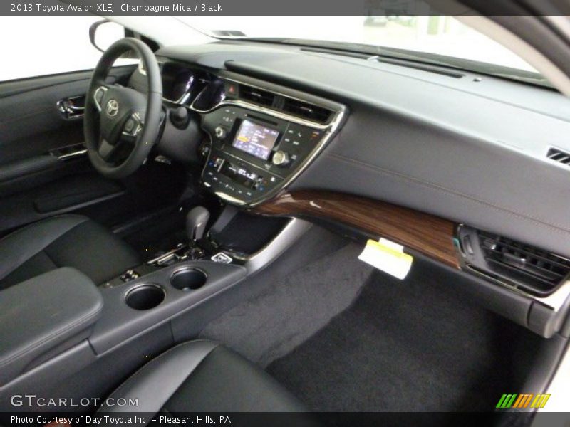 Champagne Mica / Black 2013 Toyota Avalon XLE