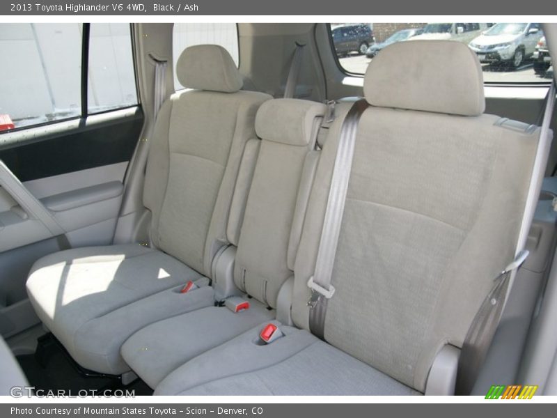 Black / Ash 2013 Toyota Highlander V6 4WD