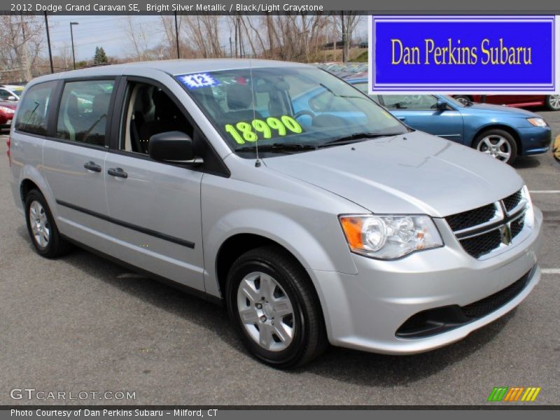 Bright Silver Metallic / Black/Light Graystone 2012 Dodge Grand Caravan SE