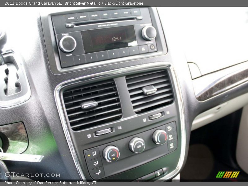 Bright Silver Metallic / Black/Light Graystone 2012 Dodge Grand Caravan SE