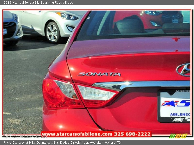 Sparkling Ruby / Black 2013 Hyundai Sonata SE