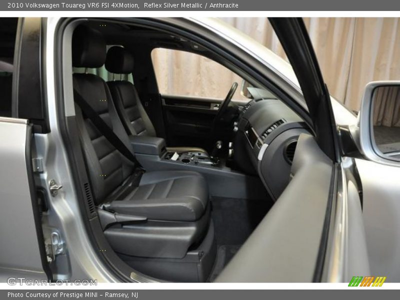 Reflex Silver Metallic / Anthracite 2010 Volkswagen Touareg VR6 FSI 4XMotion
